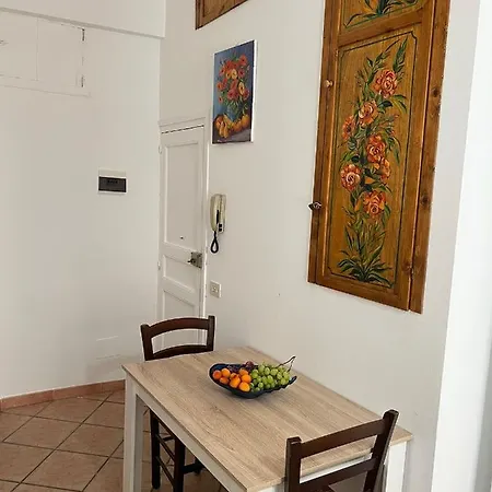 Artista Apartment *