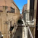 Apartment Artista
