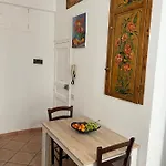 Artista Apartment *